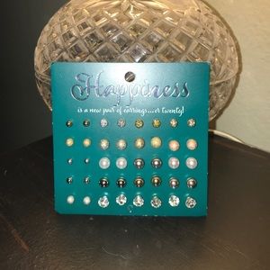 NWT 20 pairs stud earrings set
